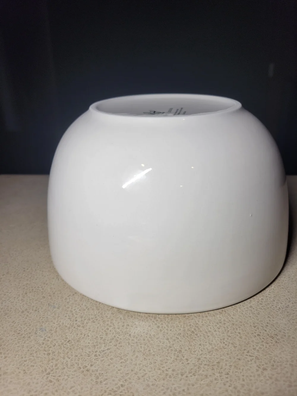 Mayfair & Jackson Two-Tone Ceramic Serving Bowl – White & Vibrant Red Interior - Picture 5 of 6